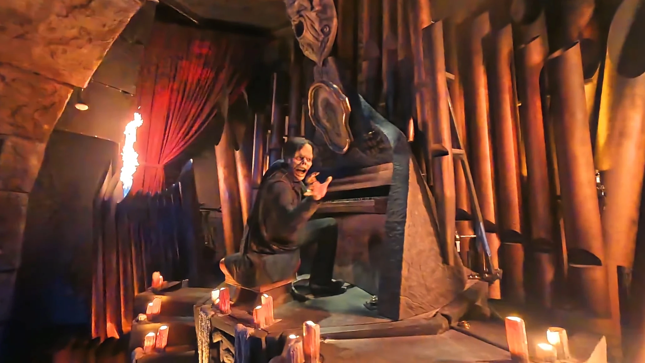 Phantom of the Opera Animatronic in Monsters Unchained